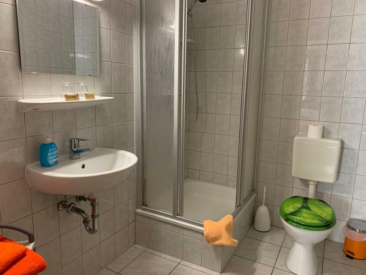 Pensionett Bernburg Exteriör bild